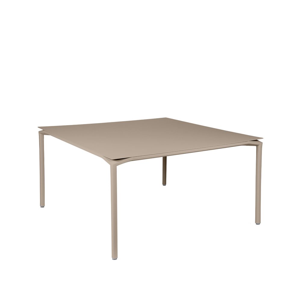 Calvi bord kvadratiskt 140x140 cm, Nutmeg (beige)
