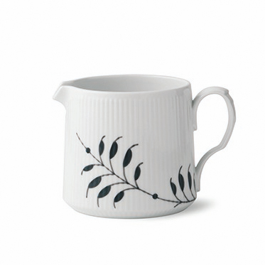 Black Fluted Mega modern kanna, 70 cl