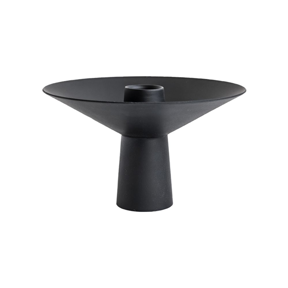Uma ljusstake, Black